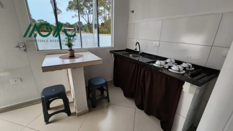 Imagem Kitnet mobiliada Unidade 01, primeira locação, com um banheiro, quarto, sala e área de serviço.