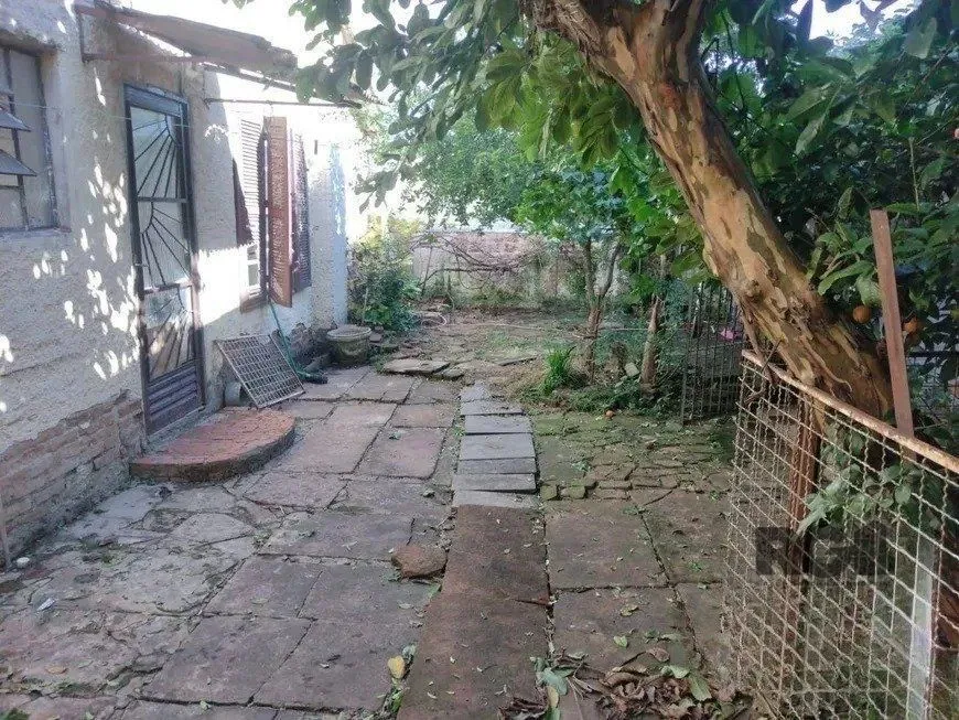 Imagem Casa de 2 dormitórios no bairro Cavalhada