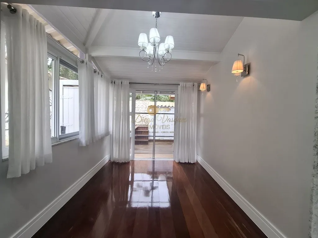 Imagem Casa em Condomínio para Venda em Teresópolis / RJ no bairro Green Valley