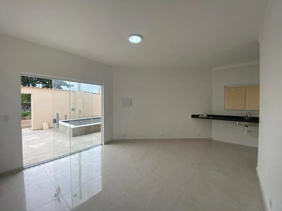 Imagem LINDA CASA NOVA COM PISCINA A 700 METROS DO MAR NO CIBRATEL II