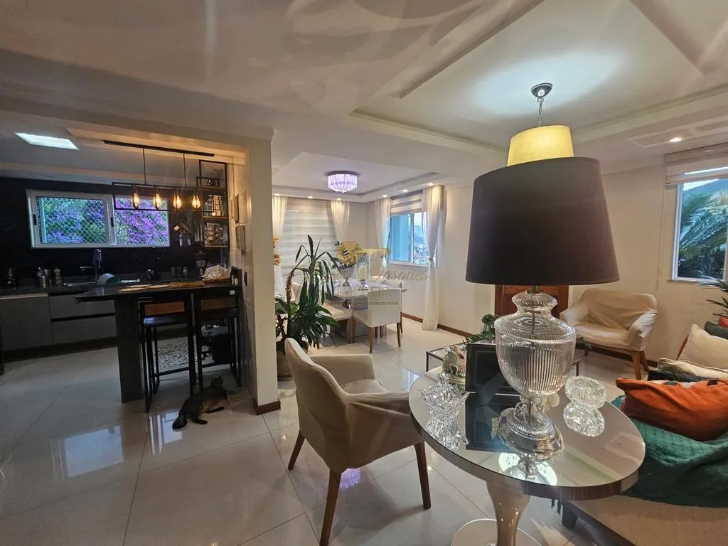 Imagem Casa em Condomínio para Venda em Teresópolis / RJ no bairro Tijuca
