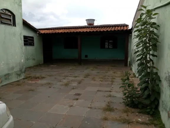 Imagem Casa com 3 Quartos à Venda, 250 m² em Taguatinga Norte (Taguatinga) - Brasília