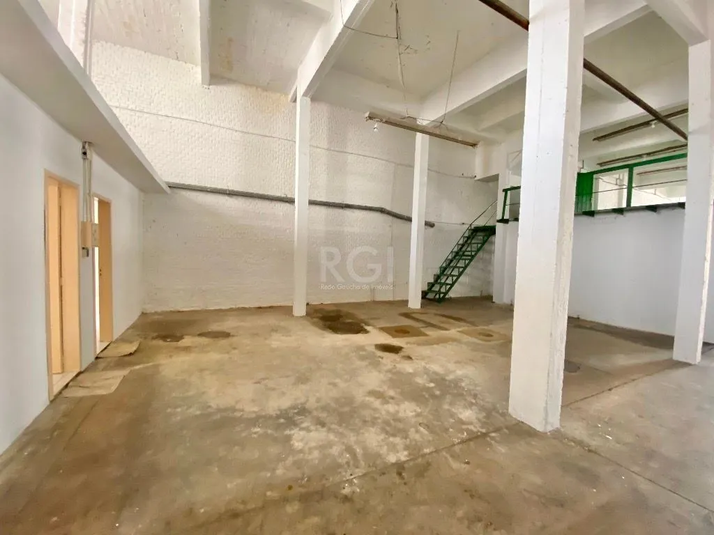 Imagem Galpão, 437 m² - para comprar por R$ 900.000,00 - São Geraldo - Porto Alegre/RS