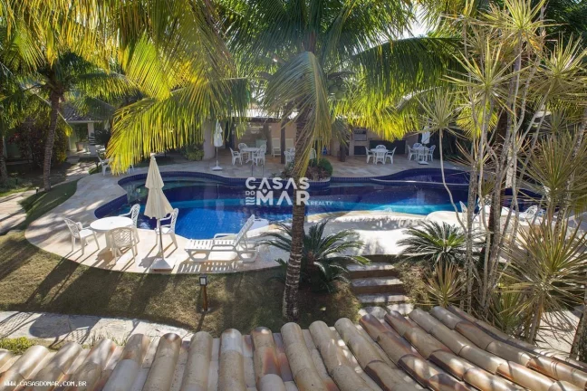 Imagem Imperdível: Casa em Condomínio de Luxo em Geribá, Búzios-RJ! 4 quartos, 4 suítes, 5 banheiros, 2 vagas, 300m². Venha conferir!
