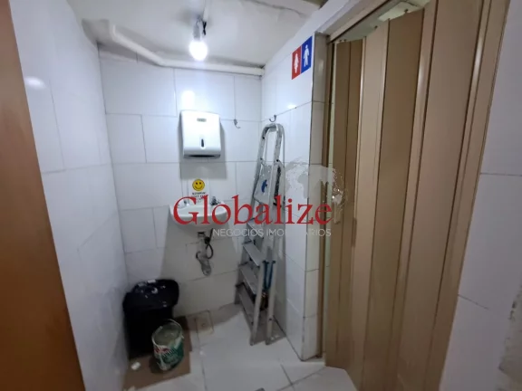 Imagem loja para locação com 25m², quadra da praia, pacote R$3.800,00 no Boqueirão em Santos