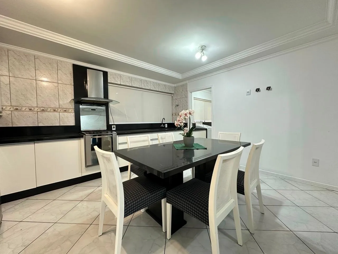 Imagem Apartamento com vista para o mar à venda com 165m2 por R$ 2.800.000,00