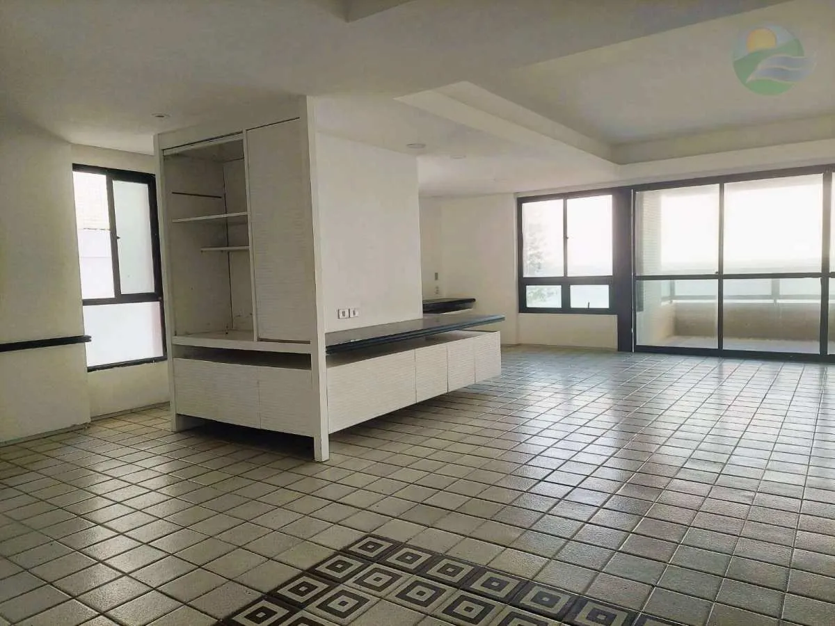 Foto do imóvel Apartamento com 4 suites, frente mar, calçadão de Piedade, em Piedade, Jaboatão dos Guararapes. em Avenida Bernardo Vieira de Melo