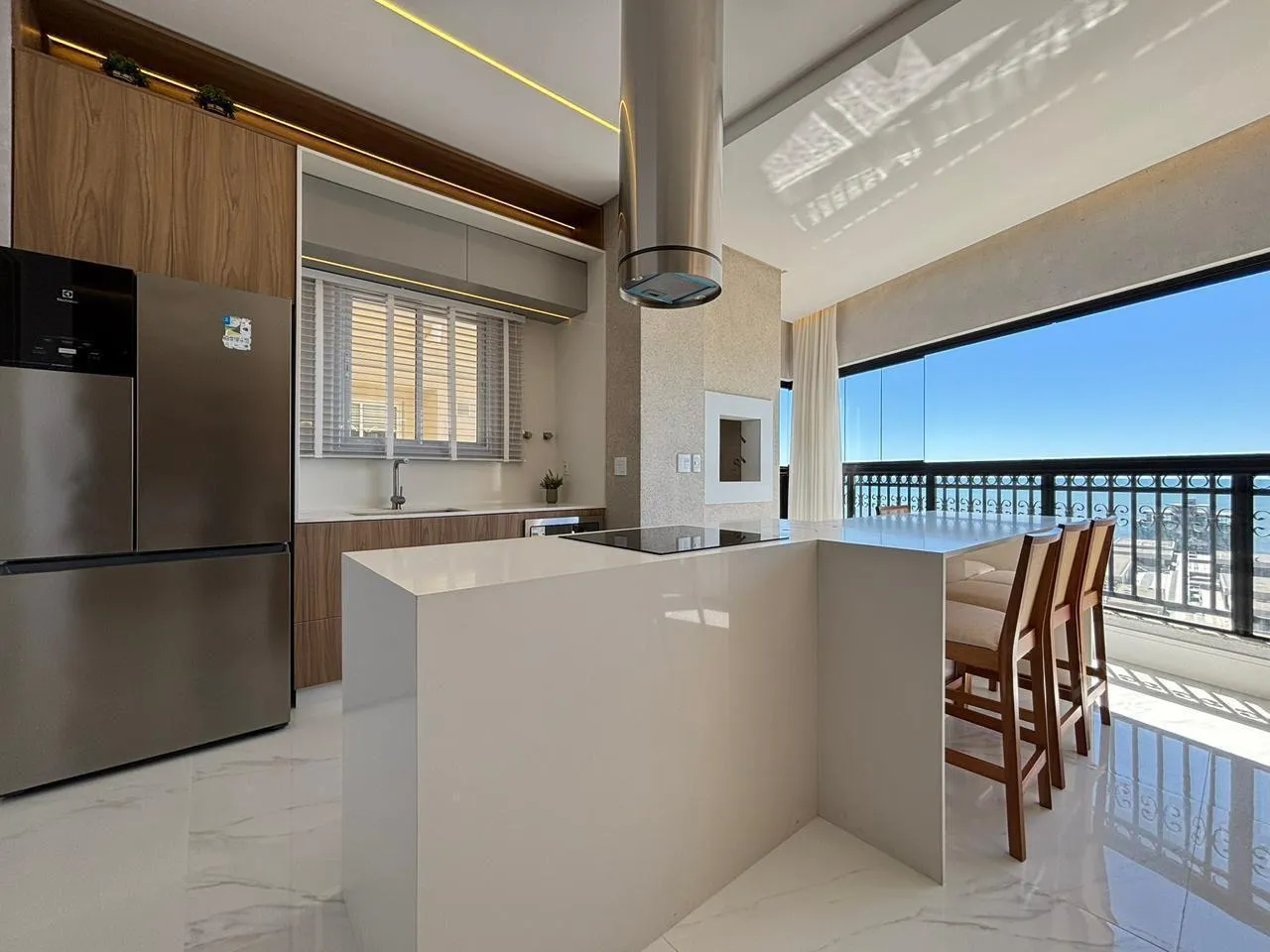 Imagem Apartamento com vista para o mar à venda com 140m2 por R$ 6.800.000,00