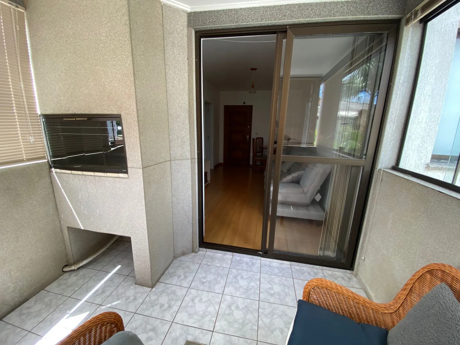 Imagem APARTAMENTO 2 DORMITÓRIOS E COM VAGA DE GARAGEM NO JARDIM BOTÂNICO