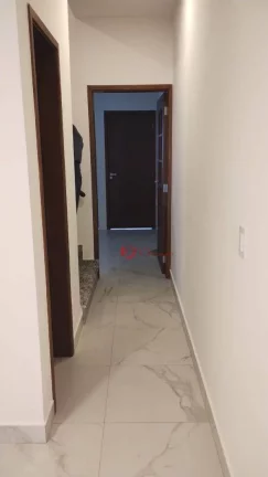 Imagem Sobrado com 3 dormitorios, 2 suites 1 lavabo, 2 vagas para 2 carros, sacadas nos quartos principais, churrasqueira, perto do metro Guilhermina esperaç