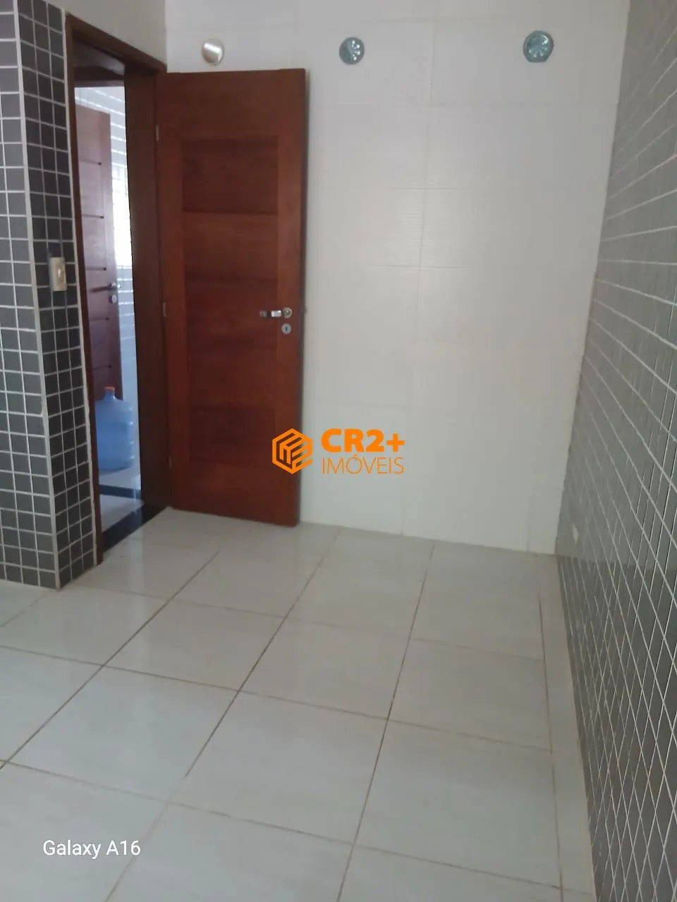 Imagem Vendo apartamento em Candeias, 2 qts. Térreo