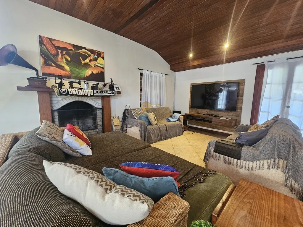 Imagem Casa em Condomínio para Venda em Teresópolis / RJ no bairro Cruzeiro