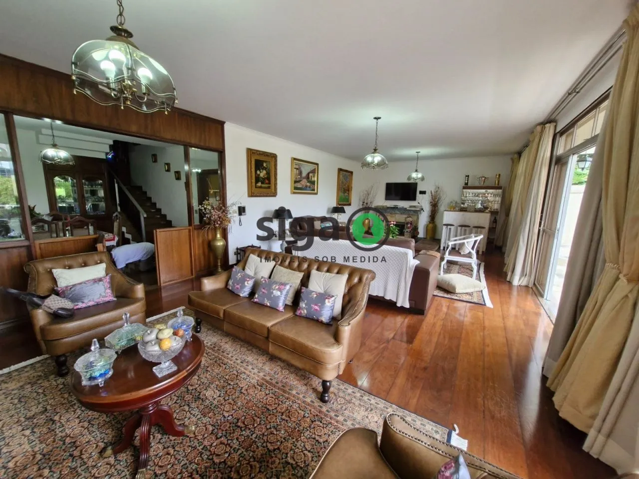 Imagem Casa de 5 dormitórios em condomínio no Real Parque