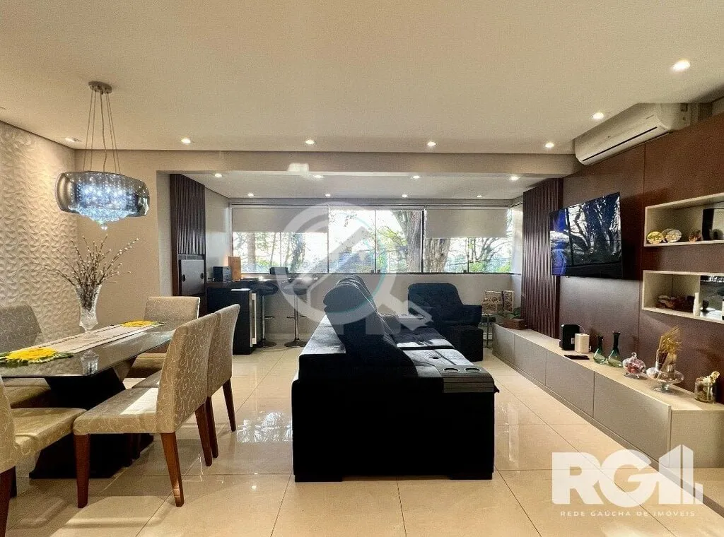 EXCLUSIVIDADE. Raríssimo apartamento de 3 dormitórios, 104 m² privativos, 2 vagas individuais cob...