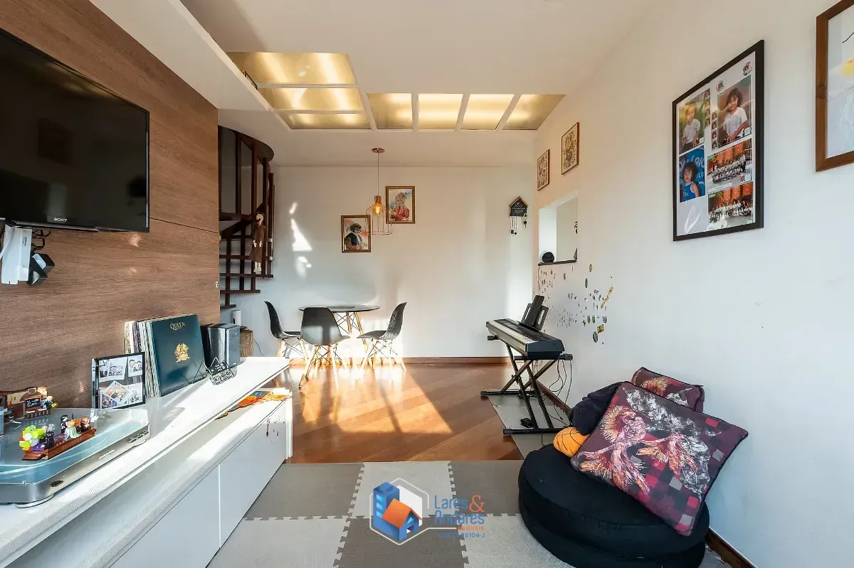 Imagem Cobertura para venda em Vila Gumercindo com 3 quartos, sendo 1 suíte, 107m²