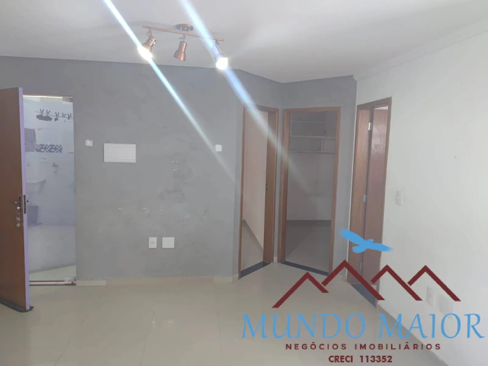 Imagem Apartamento 50m² S/Condominio Sacada no Jd. Santo Antônio - Santo André-SP