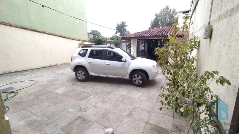 Imagem (Permuta ou financiamento) Casa a venda com amplo terreno, 04 quartos c/suíte, 05 vagas, salão de festas, no Tarumã em Curitiba PR