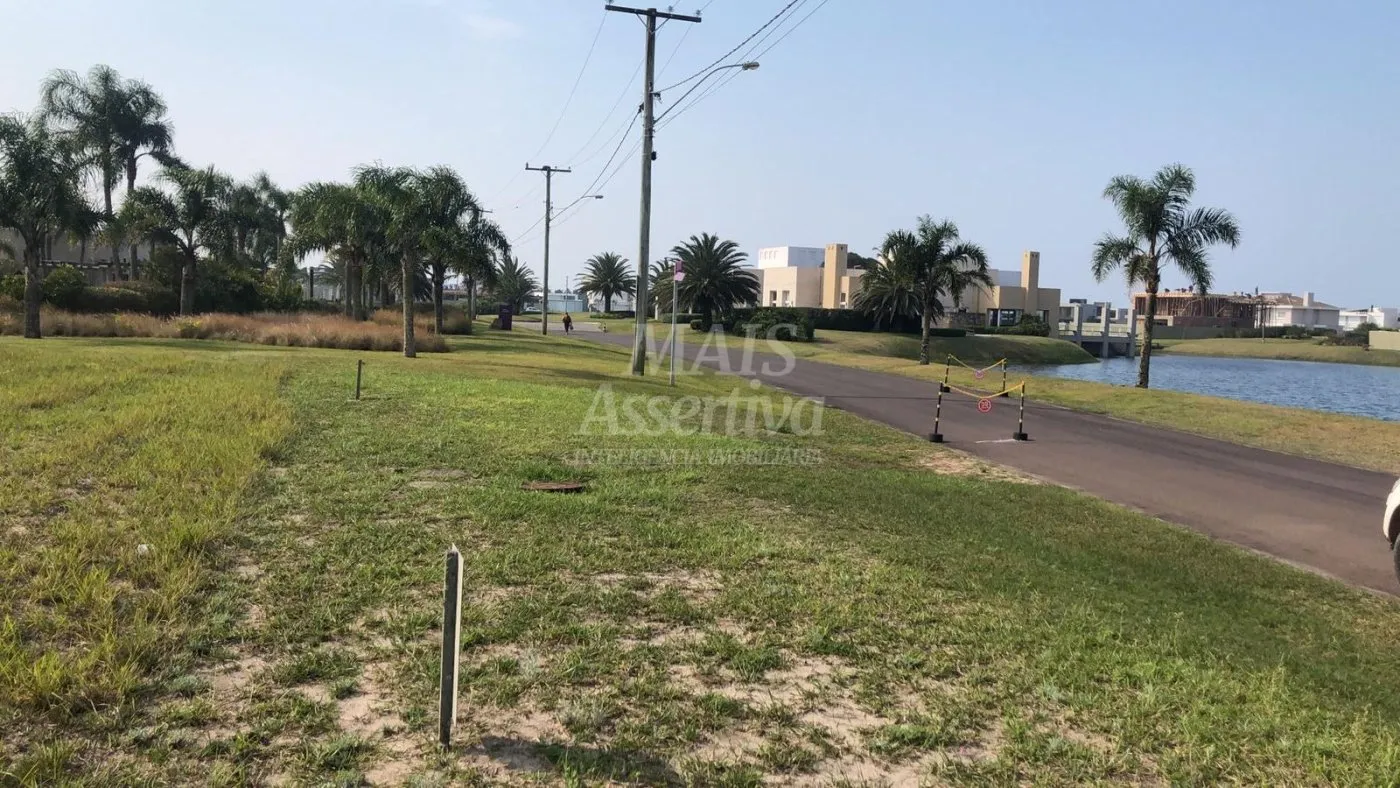 Imagem EXCELENTE TERRENO PARA VENDA, CONDOMINIO FECHADO EM CAPÃO NOVO - CAPÃO DA CANOA
