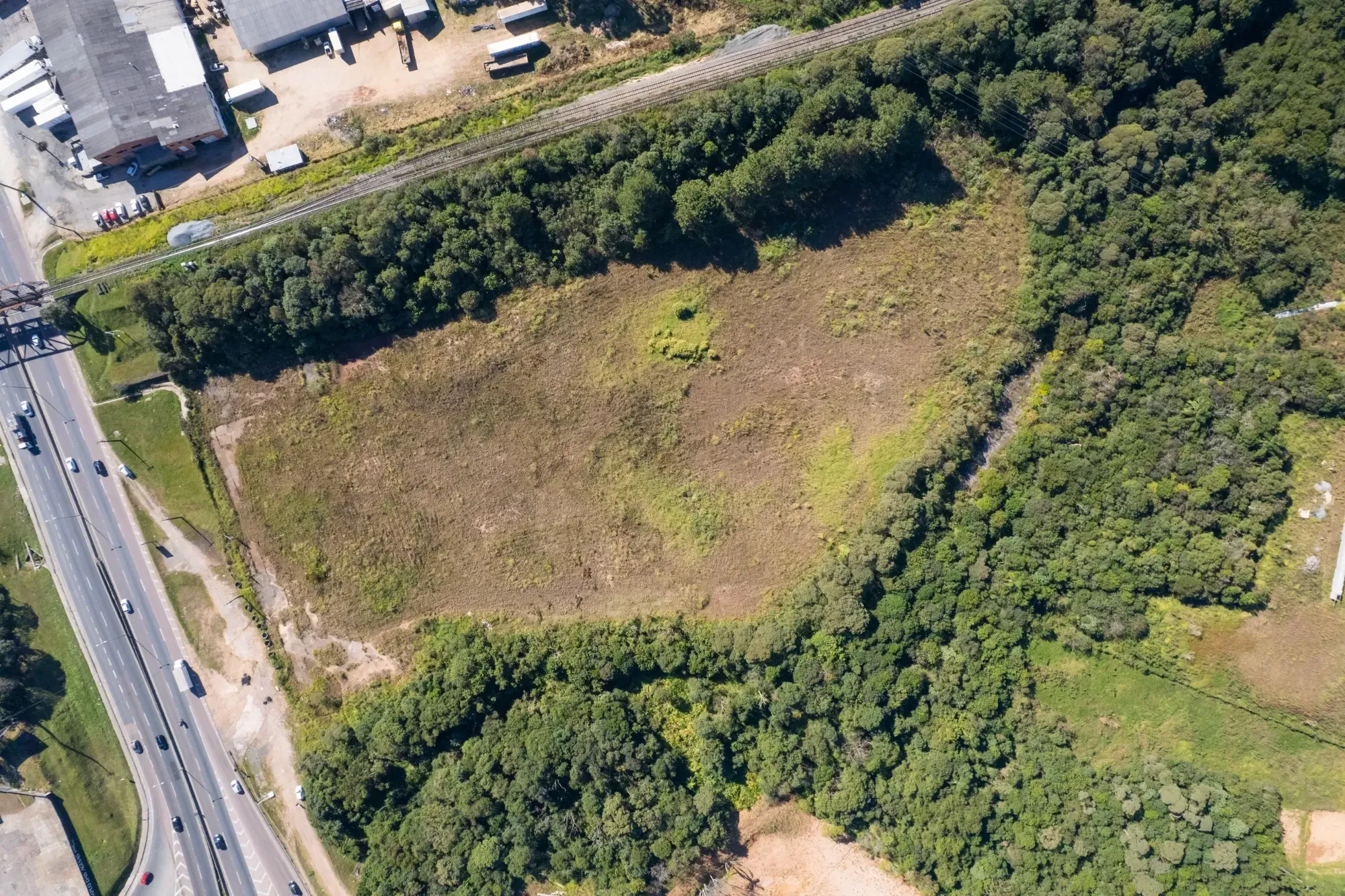 Foto do imóvel Terreno à Venda, 35.275,4 m² em Tatuquara - Curitiba