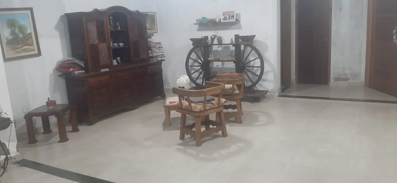 Imagem Casa à venda 5 Quartos, 3 Suites, 4 Vagas, 230M², Vila São Geraldo, Taubaté - SP