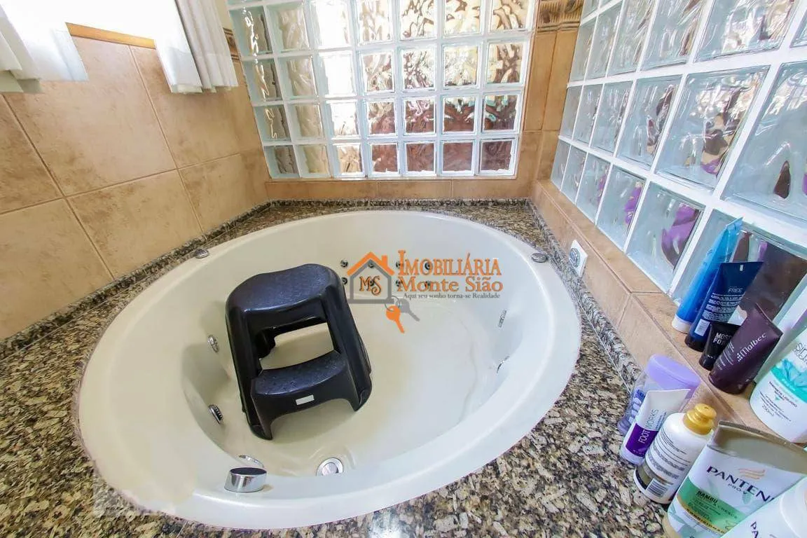 Imagem Sobrado com 4 dormitórios à venda, 267 m² por R$ 949.000,00 - Vila Barros - Guarulhos/SP
