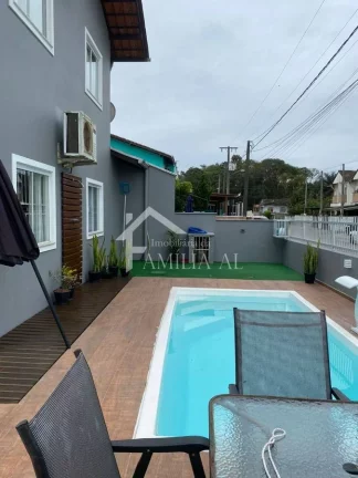 Imagem GEMINADO DE ESQUINA COM PISCINA NO MORRO DO MEIO