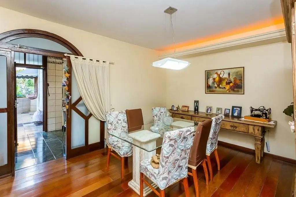 Imagem Casa espaçosa com 6 dormitórios e vista incrível no Cristo Redentor