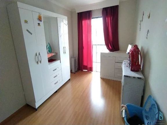 Imagem Sobrado a venda no Cajuru, 03 quartos c/ suíte em Curitiba PR
