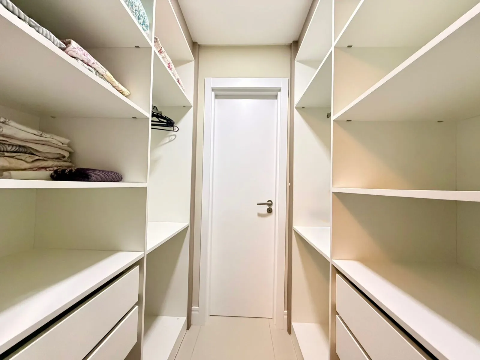 Imagem Apartamento com vista para o mar à venda com 142m2 por R$ 2.500.000,00