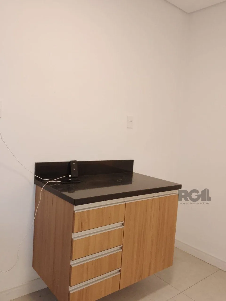 Imagem Raridade, apartamento 3 dormitórios,reformado, desocupado,no Centro