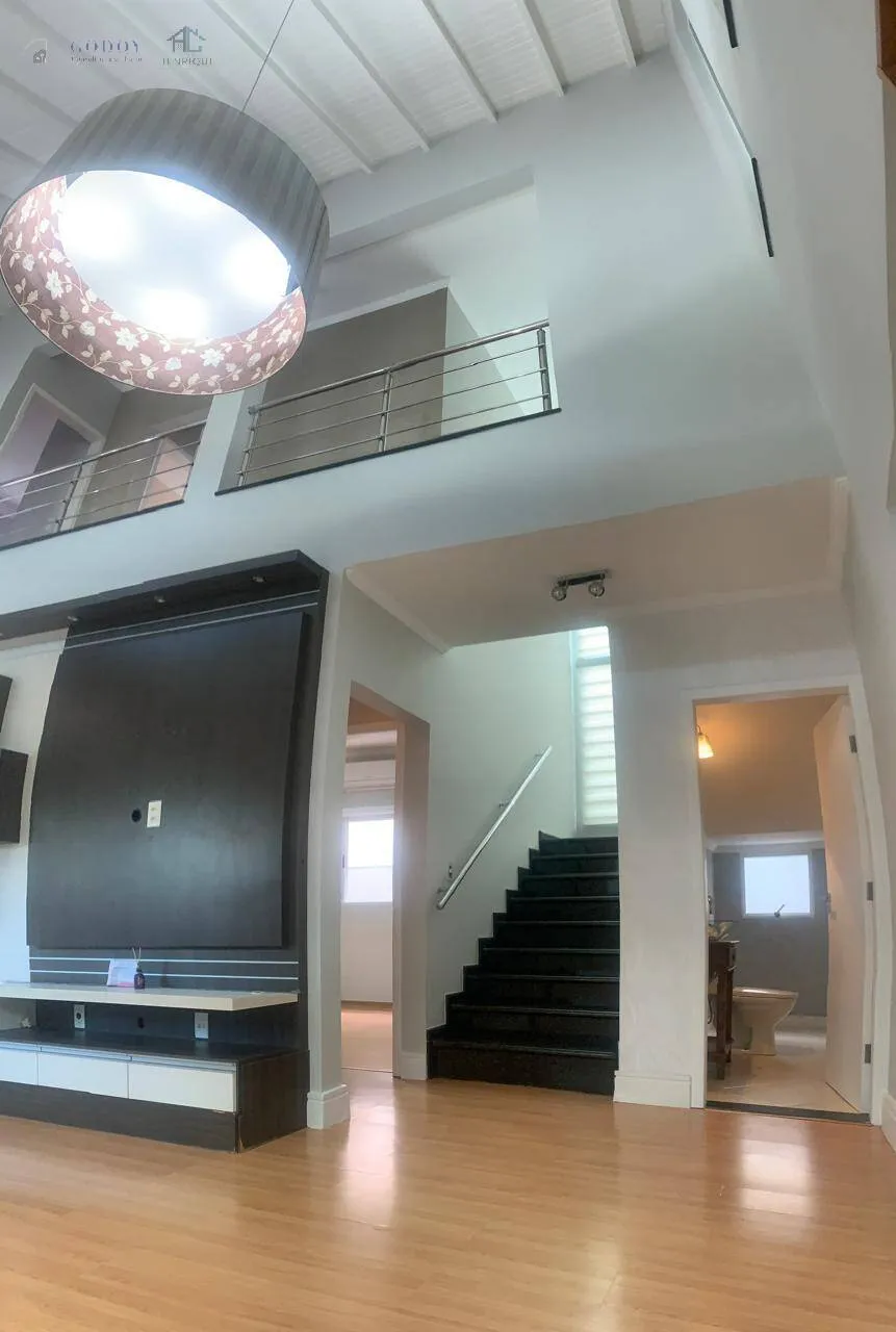 Imagem Conforto e lazer completos: casa com espaço gourmet, jacuzzi e 4 vagas