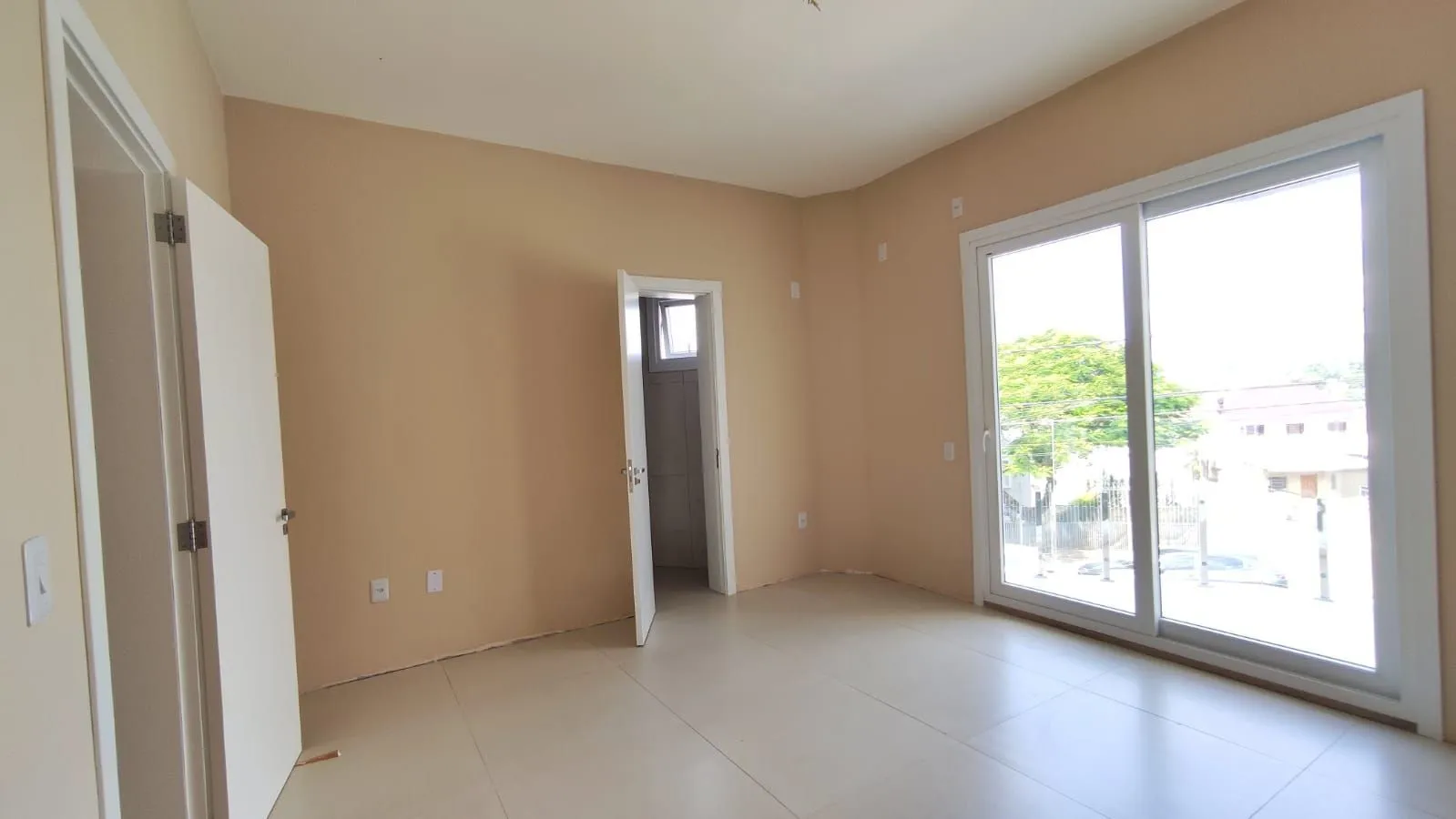 Imagem Sobrado 3 dormitórios com suíte à venda no Vila Ipiranga Porto Alegre R$ 820.000