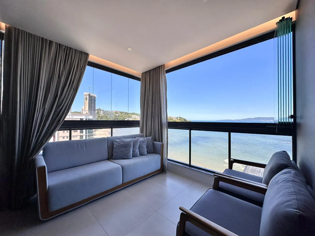 Imagem Apartamento com vista para o mar à venda com 138m2 por R$ 4.250.000,00