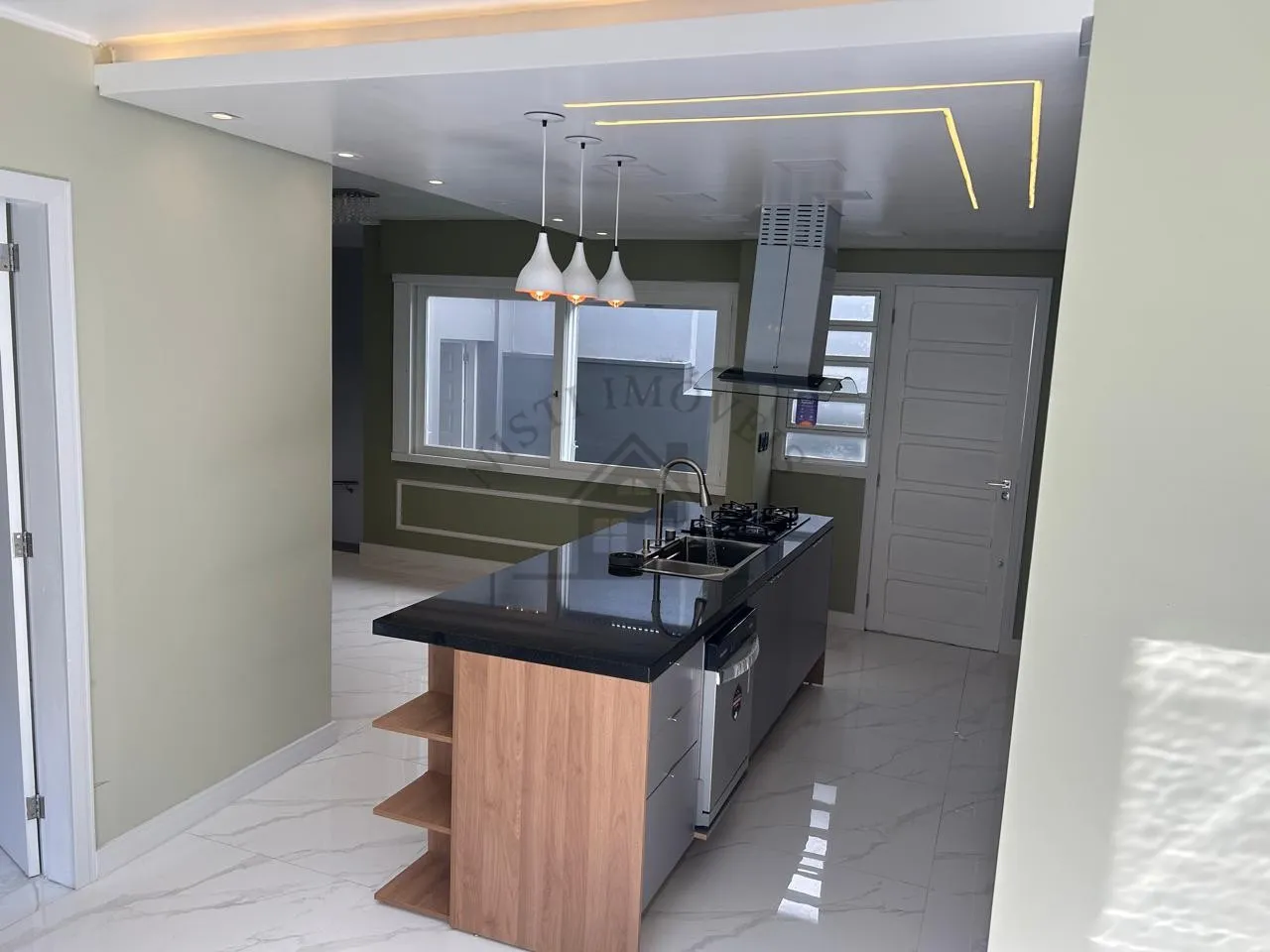 Imagem CASA 3 DORMITÓRIOS - GARAGEM 4 CARROS - JARDIM LINDÓIA - PORTO ALEGRE/RS