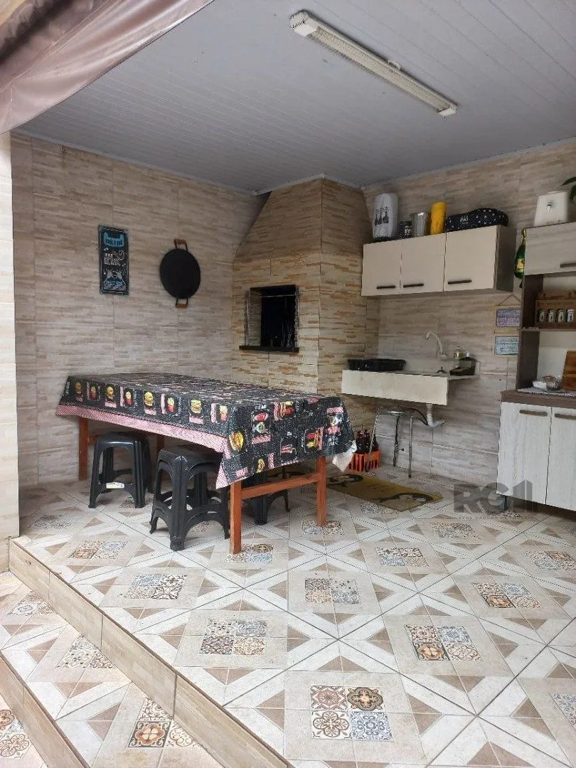 Imagem Casa 2 dormitórios com piscina na Vila Nova Porto Alegre