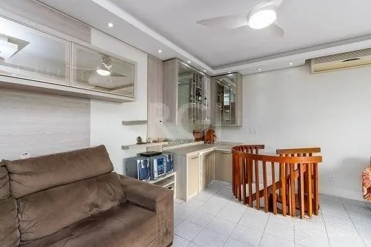 Imagem EXCELENTE COBERTURA COM 2 DORMITÓRIOS, PISCINA E 1 VAGA DE GARAGEM.