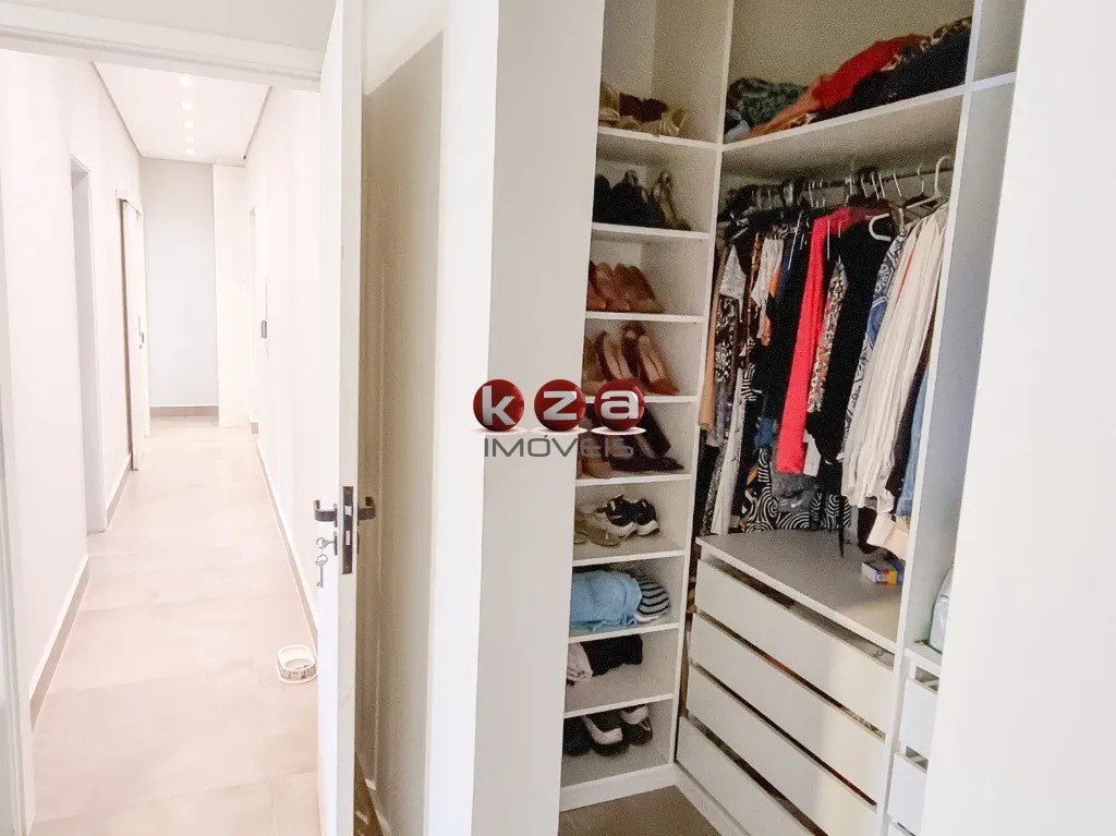 Imagem Imóvel de Alto Padrão: Casa em Condomínio à Venda em Valinhos-SP, no Residencial Vivenda das Pitangueiras - 3 suítes, 270m².