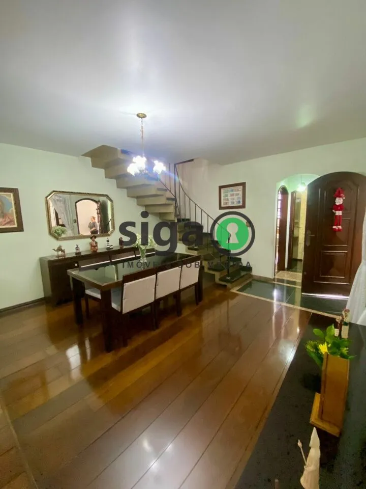 Imagem IMPERDÍVEL_PREÇO ABAIXO DO MERCADO_CASA 3 DORMITÓRIOS PRÓXIMO AO METRÔ