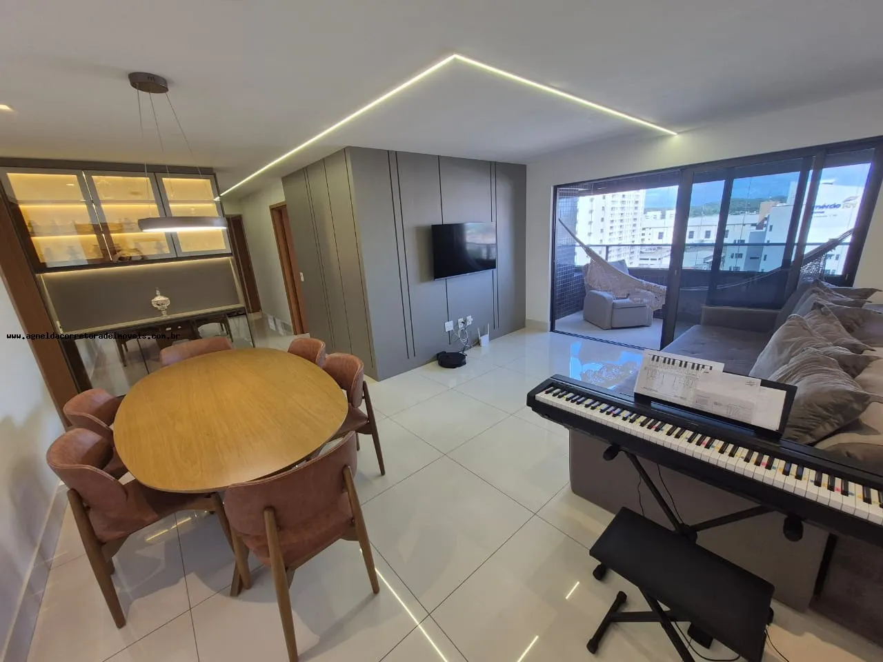 Imagem Apartamento para Venda em Natal, Lagoa Nova, 3 dormitórios, 3 suítes, 4 banheiros, 2 vagas