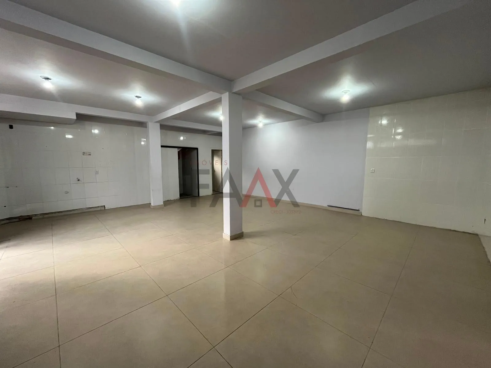 Imagem Sala Comercial 65m² na Santa Cruz com Estacionamento Próximo a Faculdades