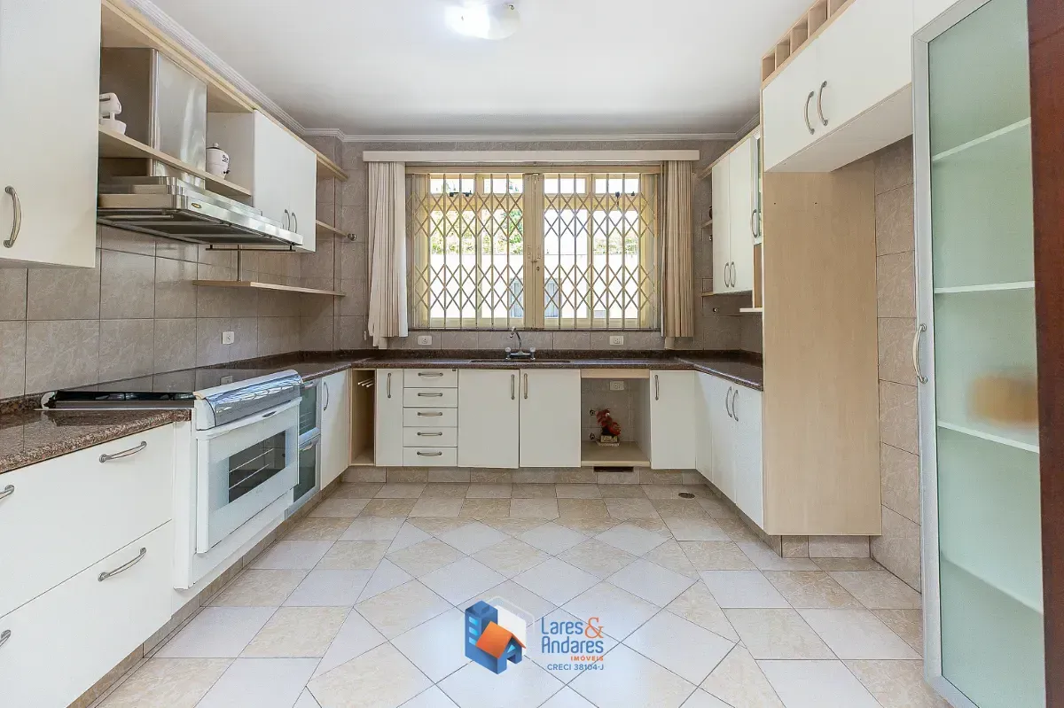 Imagem Casa para venda em Planalto Paulista com 4 quartos, sendo 2 suítes, 332m²