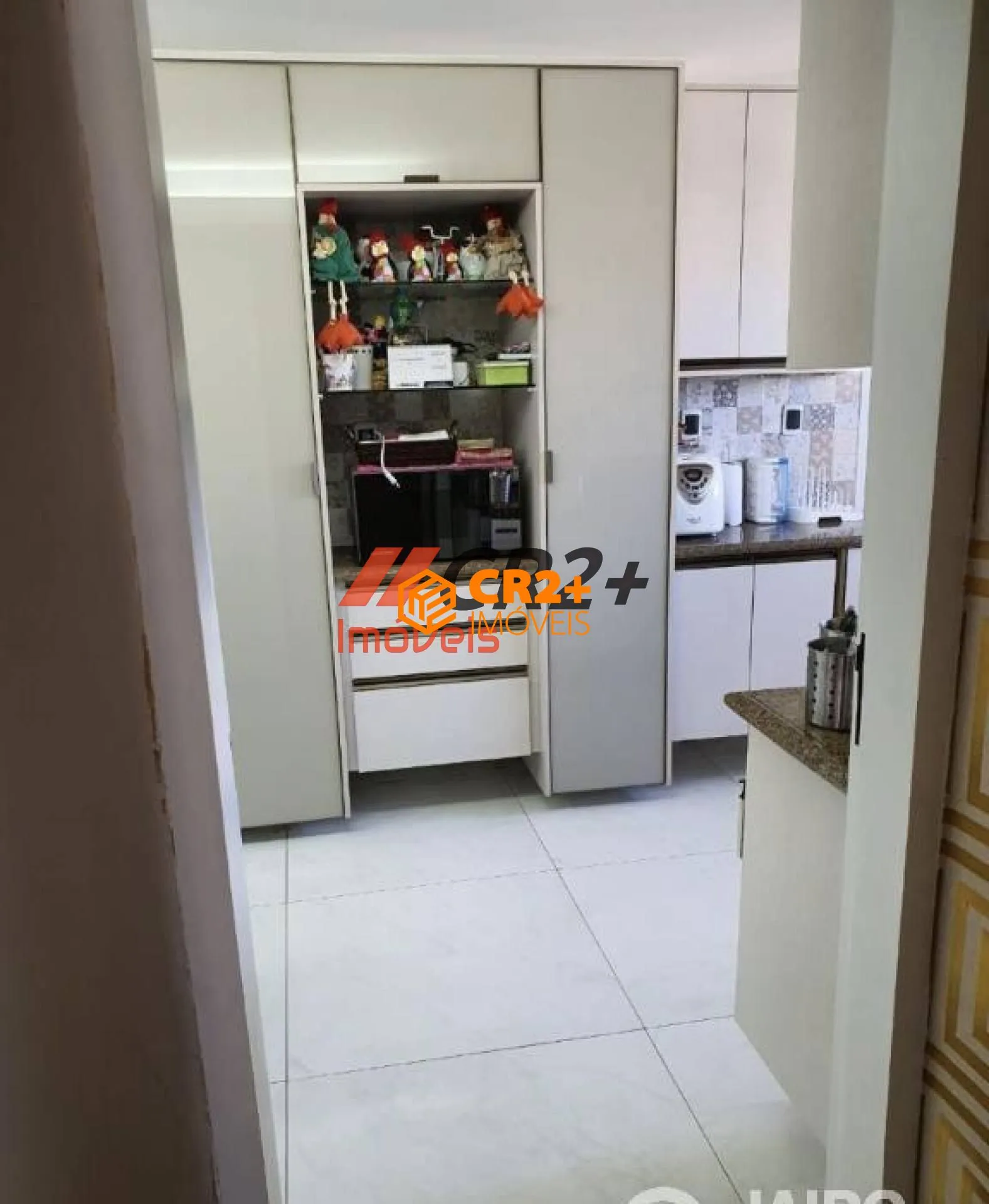 Imagem Cobertura a Venda, 347m² com 3 quartos, 3 suítes no bairro Madalena em Recife