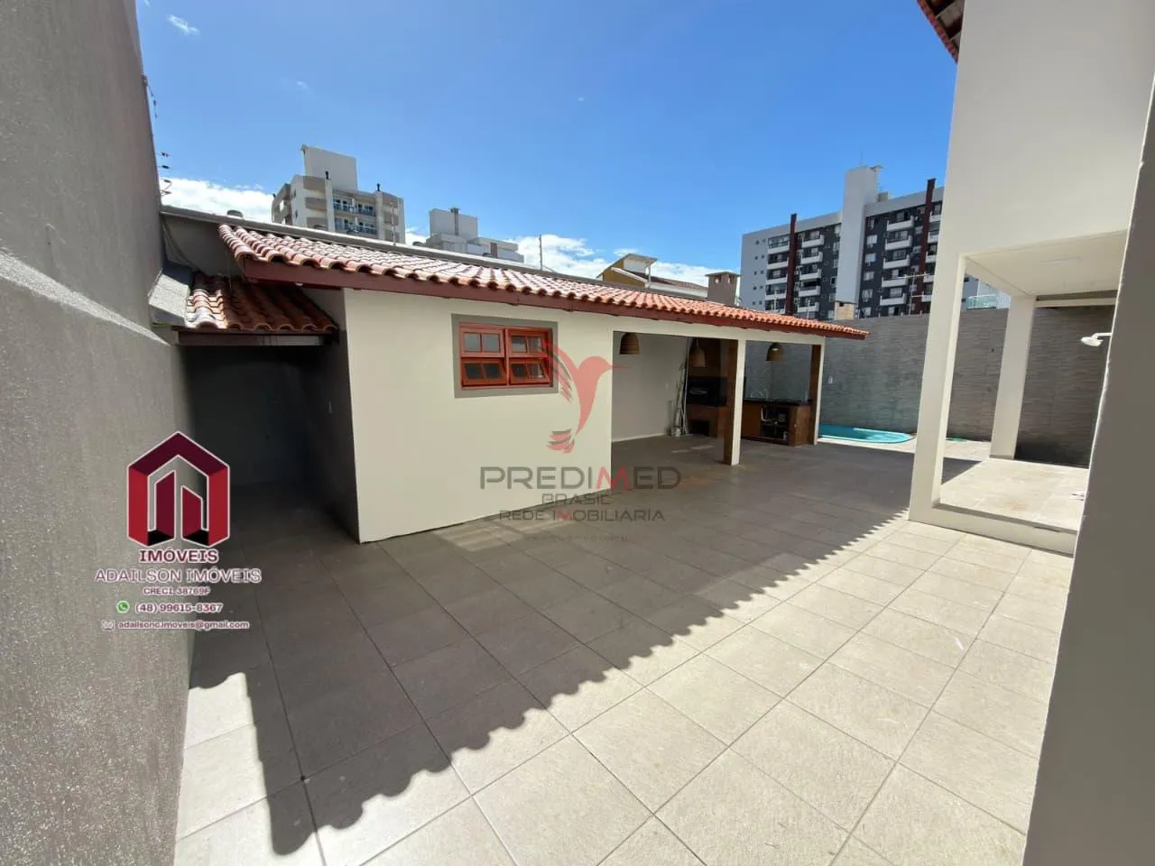 Imagem Casa com edícula , churrasqueira. SAO JOSÉ -SC - Completa, Reformada e Pronta para Morar!
