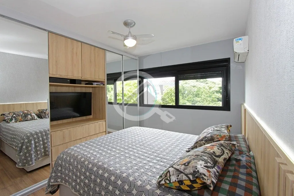 Imagem Excelente apartamento MOBILIADO de 3 Suites. Empreendimento de alto padrão no bairro Menino Deus! L...