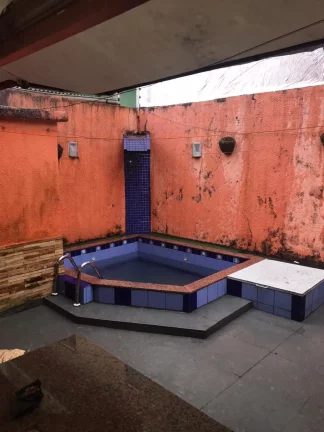 Imagem CASAL IMÓVEIS VENDE CASA 4/4 - 2 SUÍTES - 2 VGS