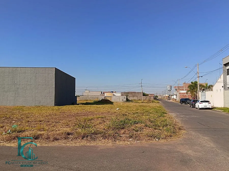 Imagem Terreno de Esquina no Residencial Solar Cardoso - Abadia