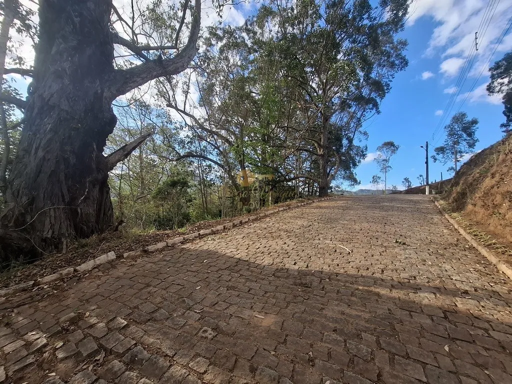 Imagem Terreno em Condomínio para Venda em Teresópolis / RJ no bairro Cascata do Imbuí
