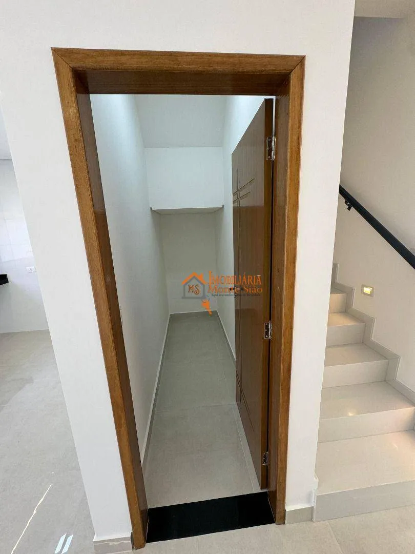 Imagem Sobrado com 3 dormitórios à venda, 100 m² por R$ 990.000,00 - Carmela III - Guarulhos/SP