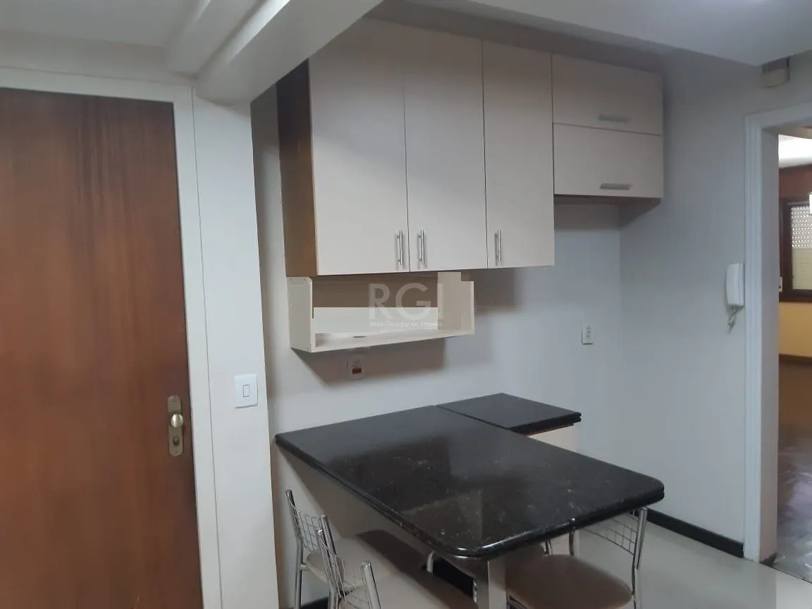 Imagem Apartamento para Venda - 115m², 3 dormitórios, sendo 1 suites, 1 vaga - Petrópolis