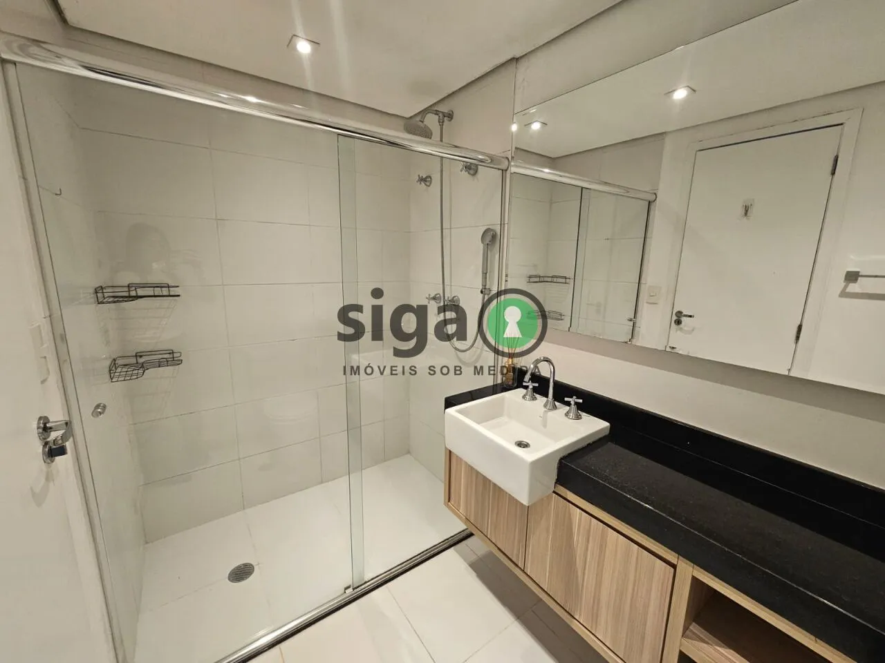 Imagem Apartamento mobiliado para alugar no Condomínio Limited Funchal